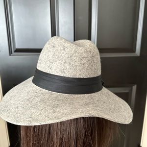 NWT Banana Republic wool hat